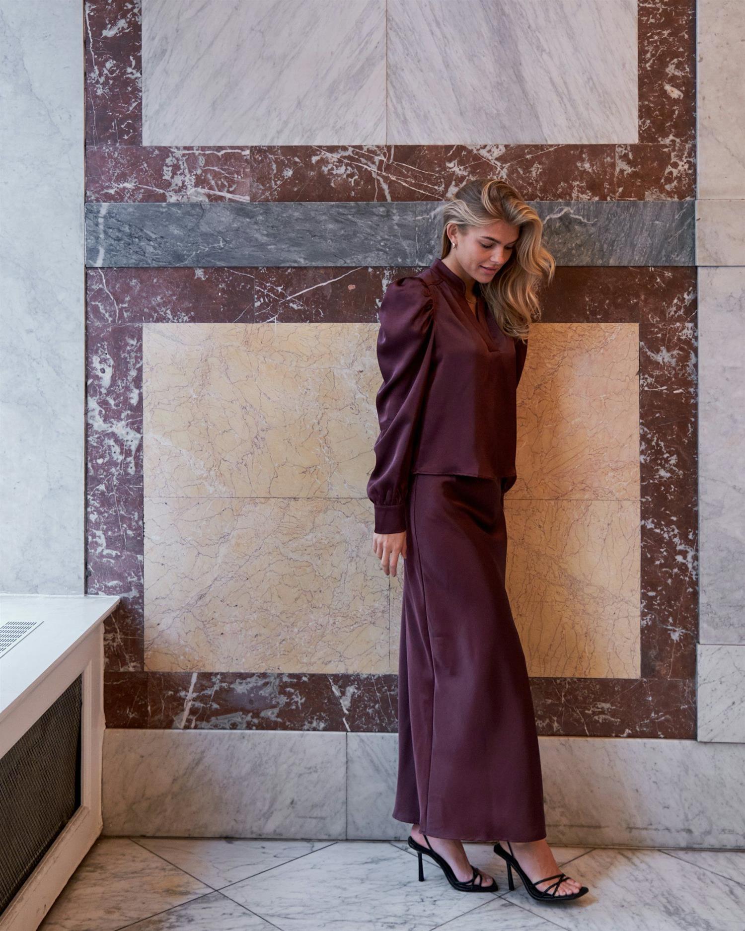NEO NOIR Rosslyn Heavy Sateen Burgunder