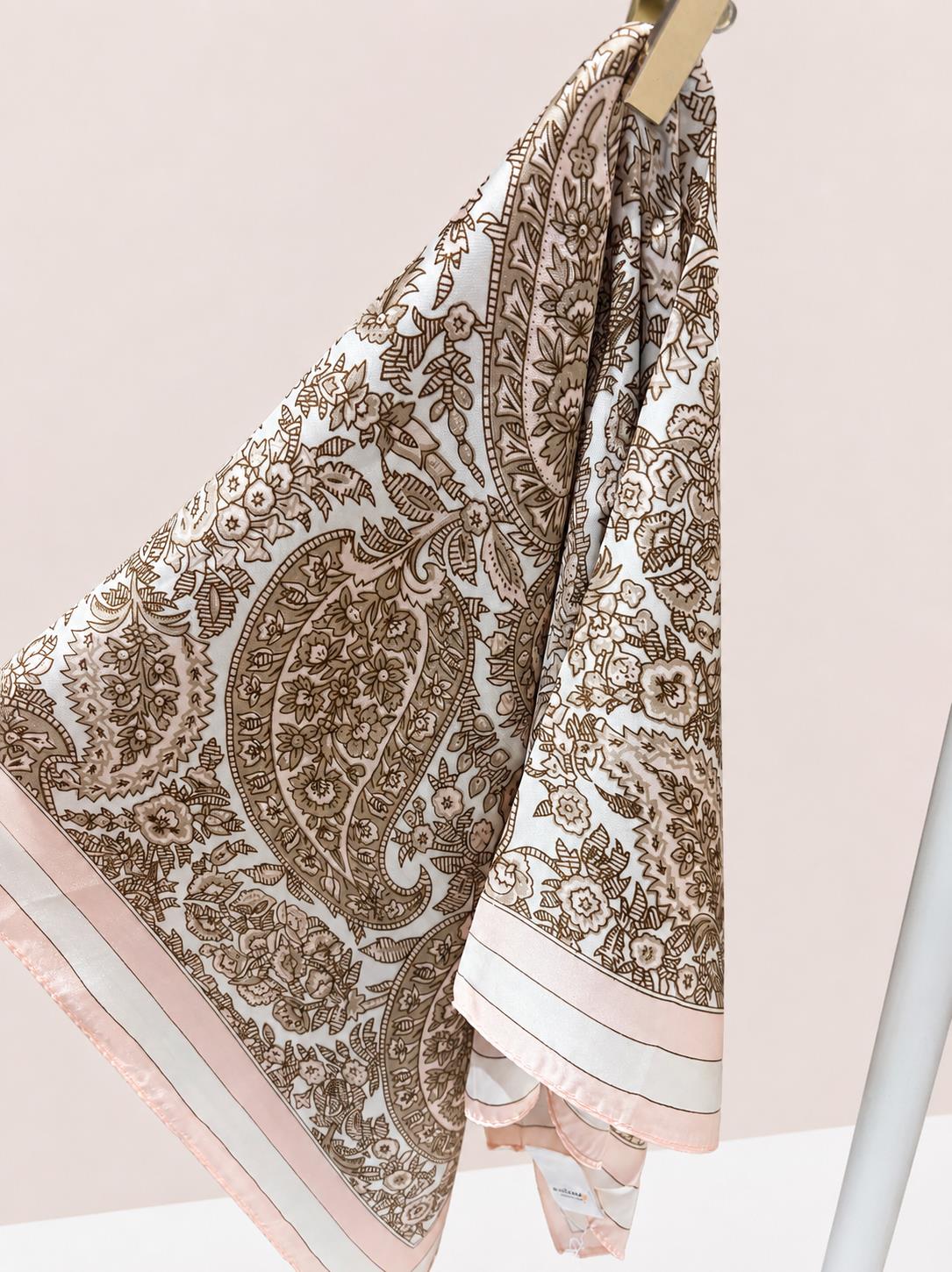 ENDLESS Bandana Dus Rosa