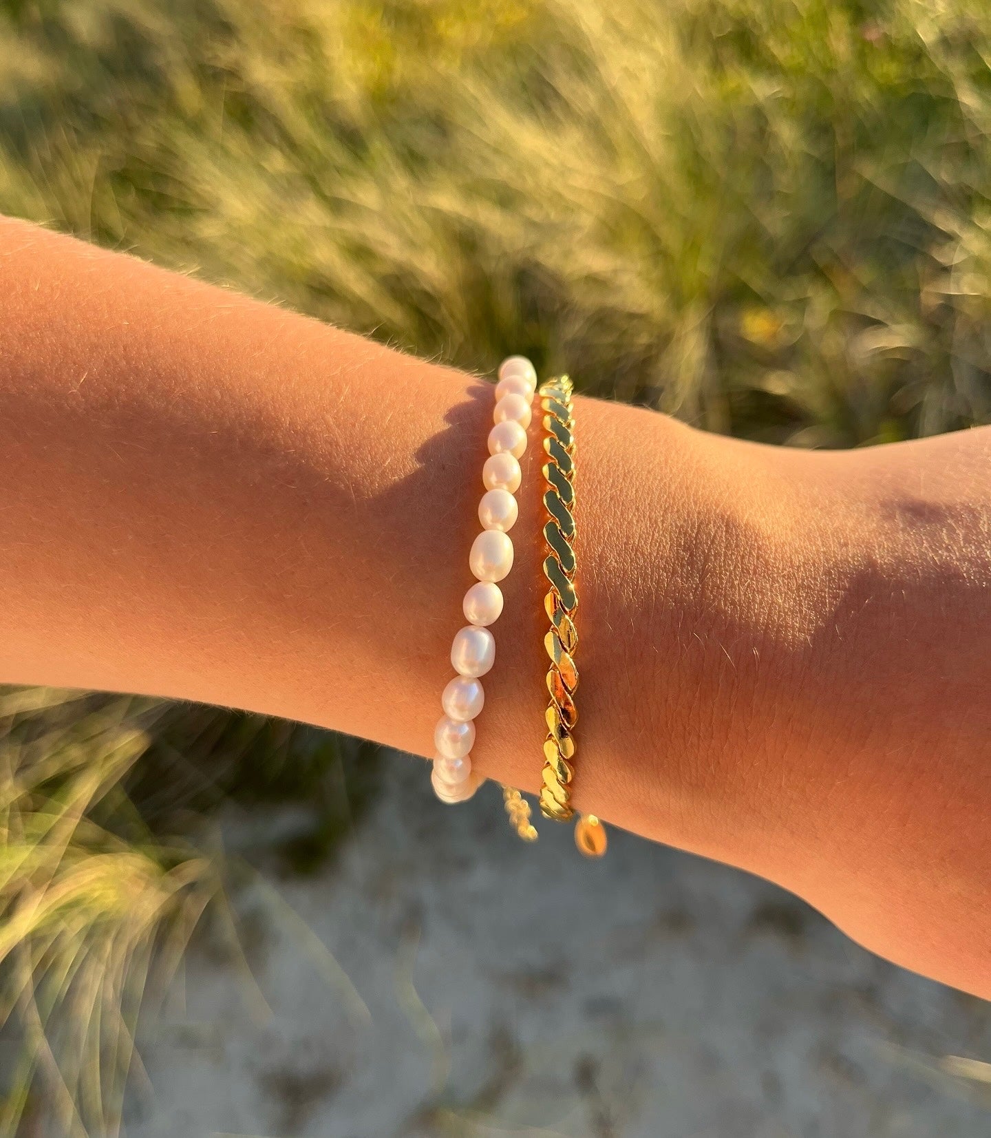 Orelia Flat twist bracelet Gull