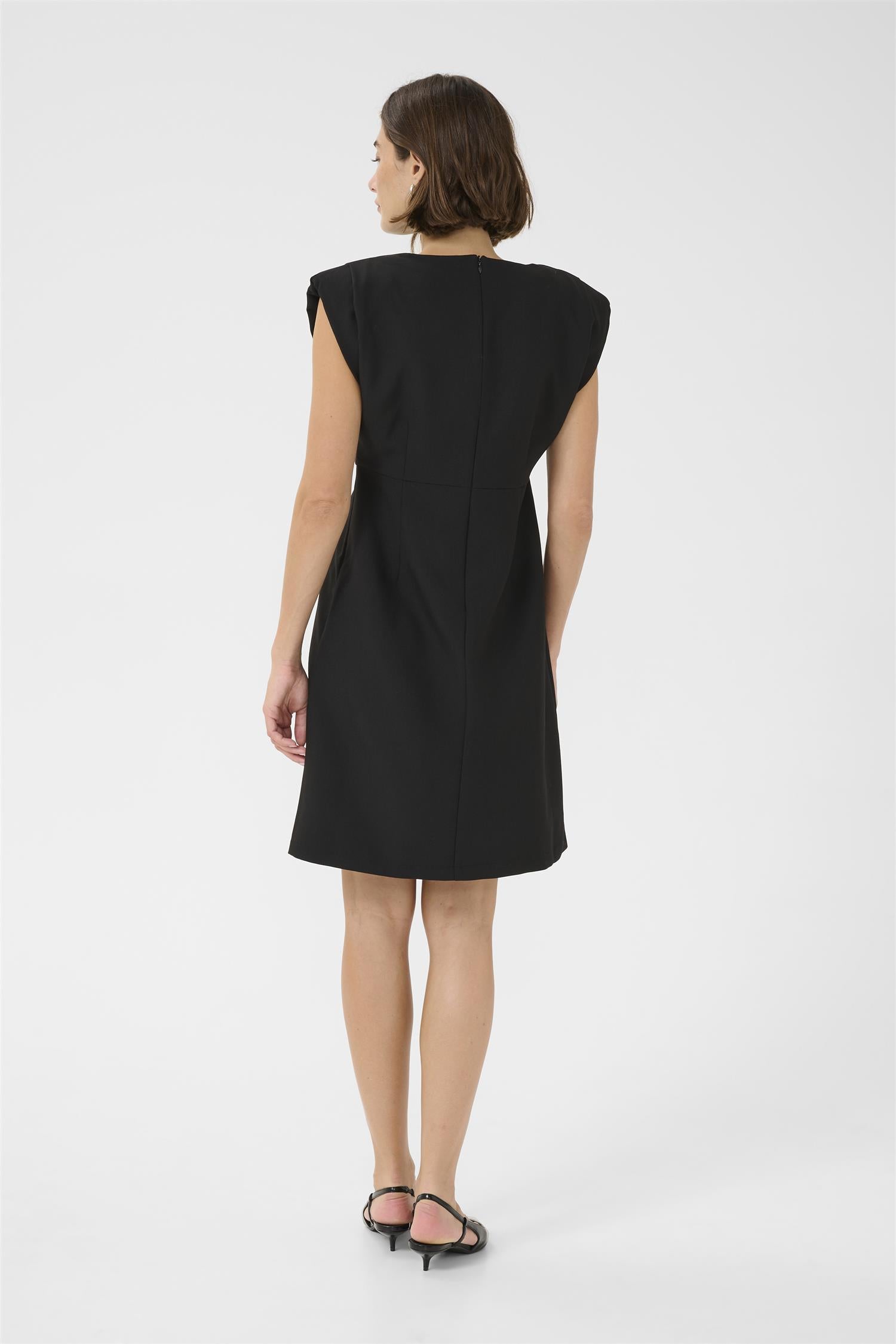 CULTURE Alaine Dress Svart