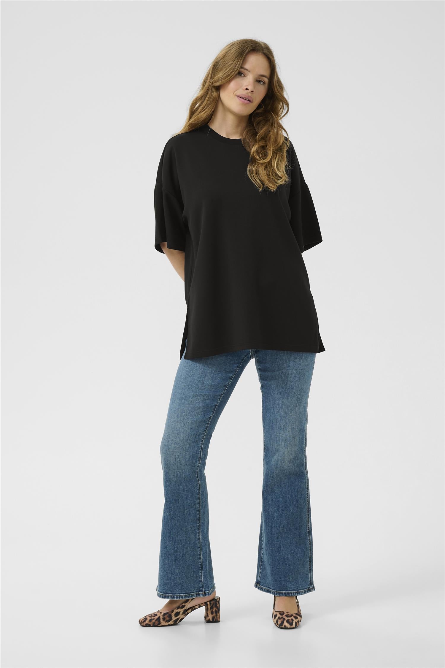 CULTURE Alwine Chabrina Oversized T-shirt Svart