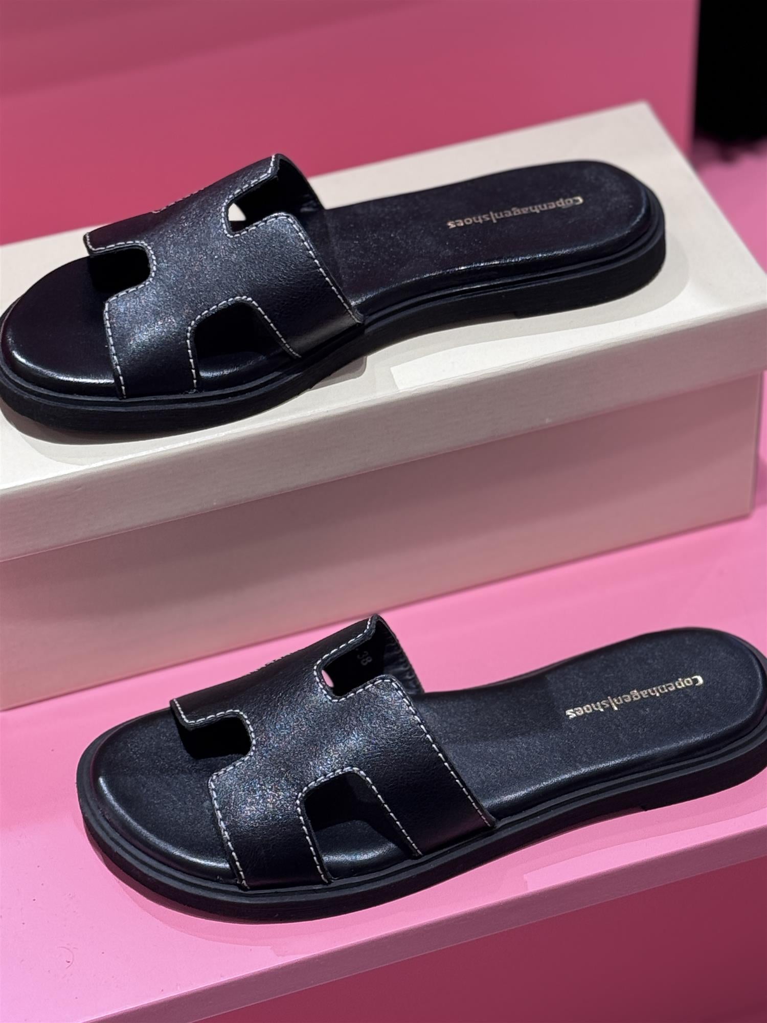 COPENHAGEN SHOES All for Love Sandal Black - Farmor Ingvarda