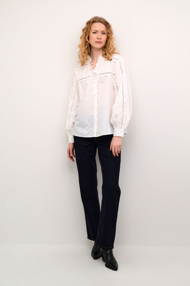 CULTURE Lio Iris Lace Blouse Off-White