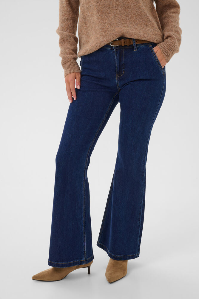 CULTURE Alicent Ami Flare Chino Jeans