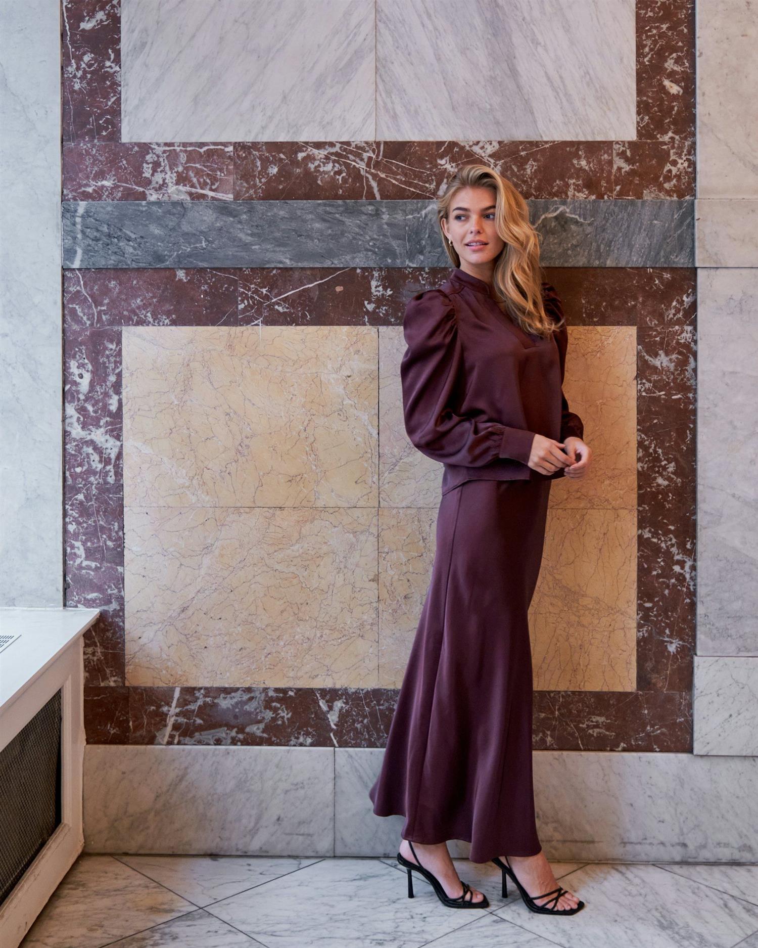 NEO NOIR Rosslyn Heavy Sateen Burgunder
