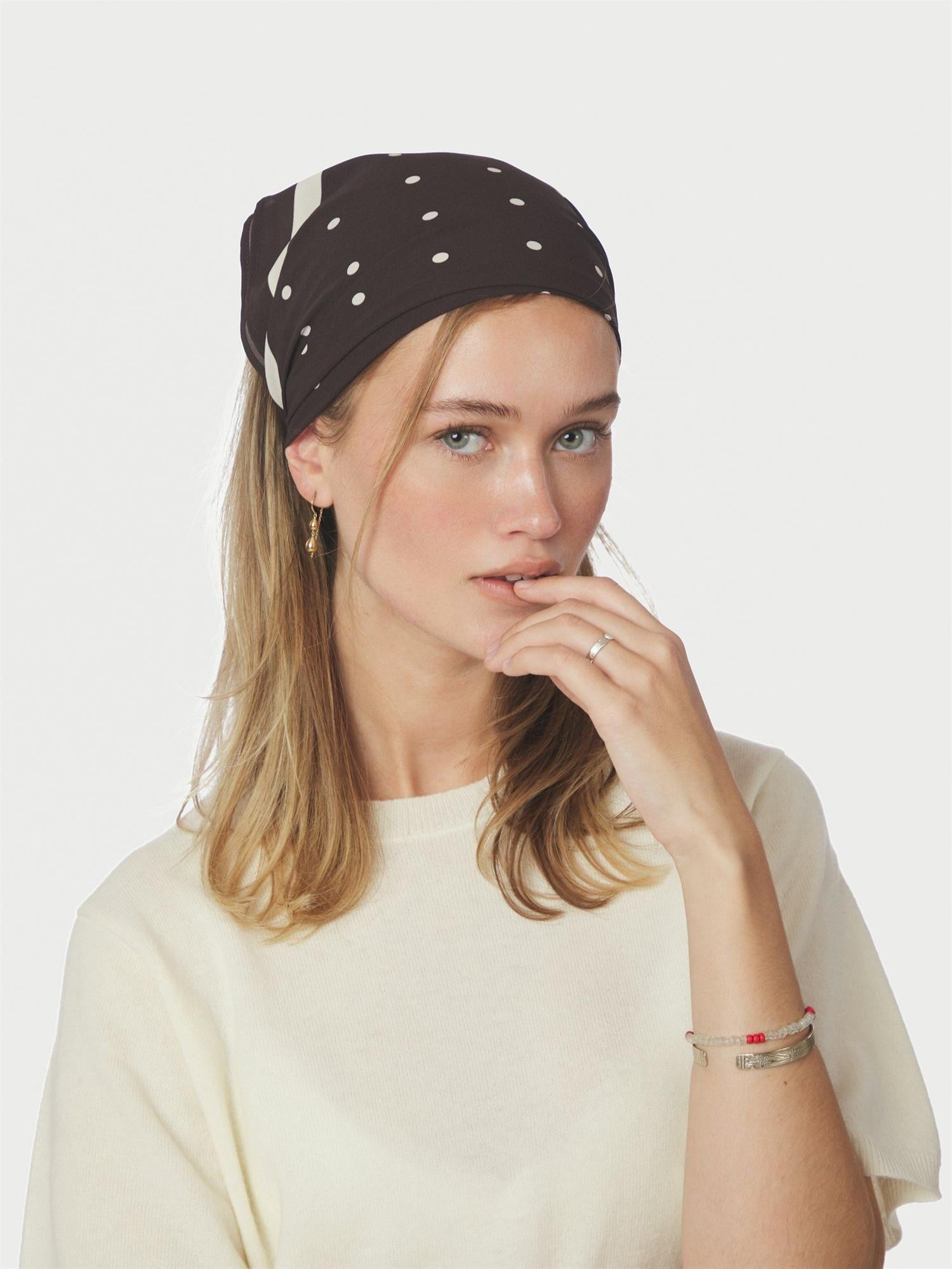 NEO NOIR Judy Dot Scarf