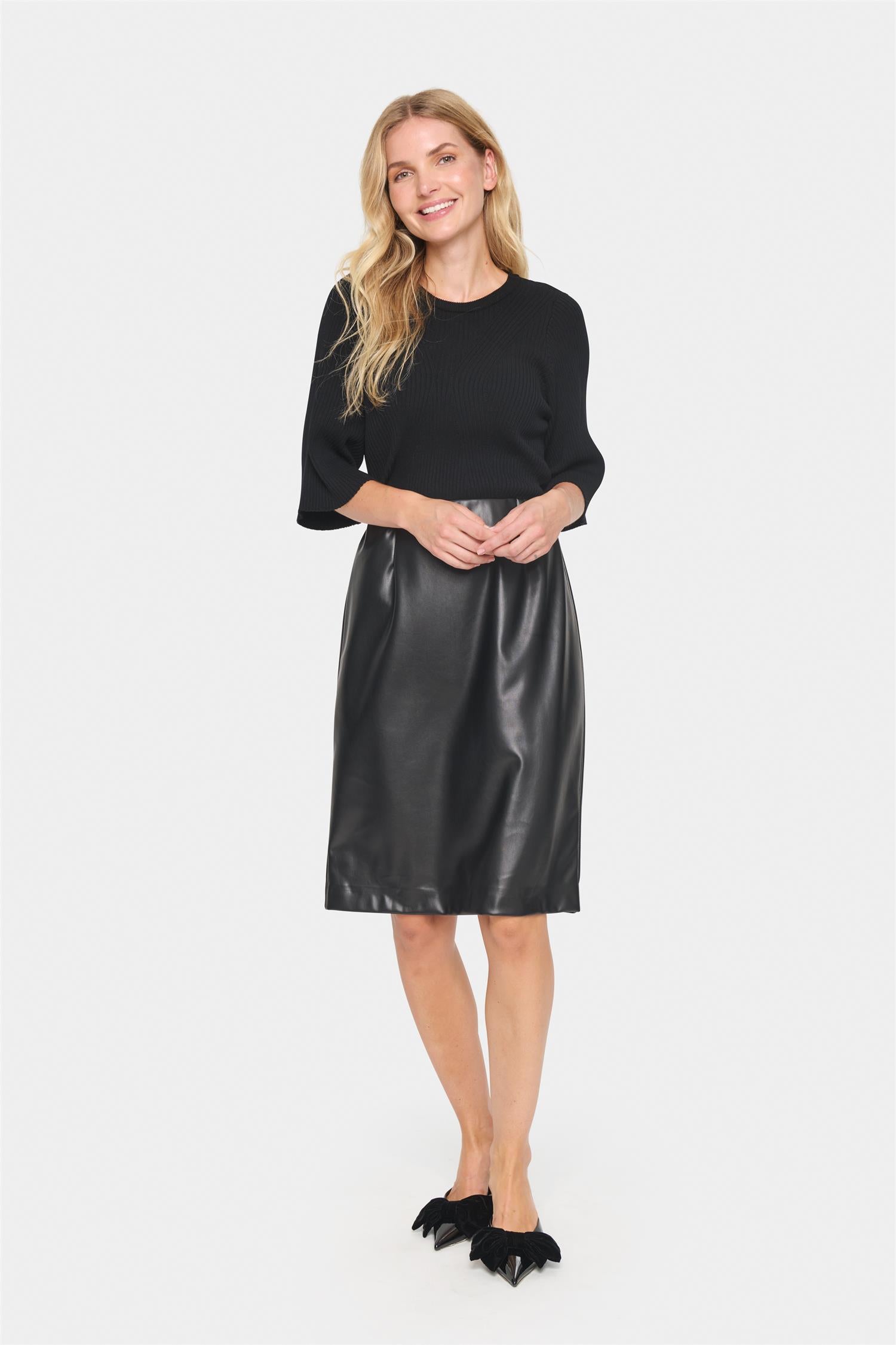 SAINT TROPEZ Dowie Skirt Sort