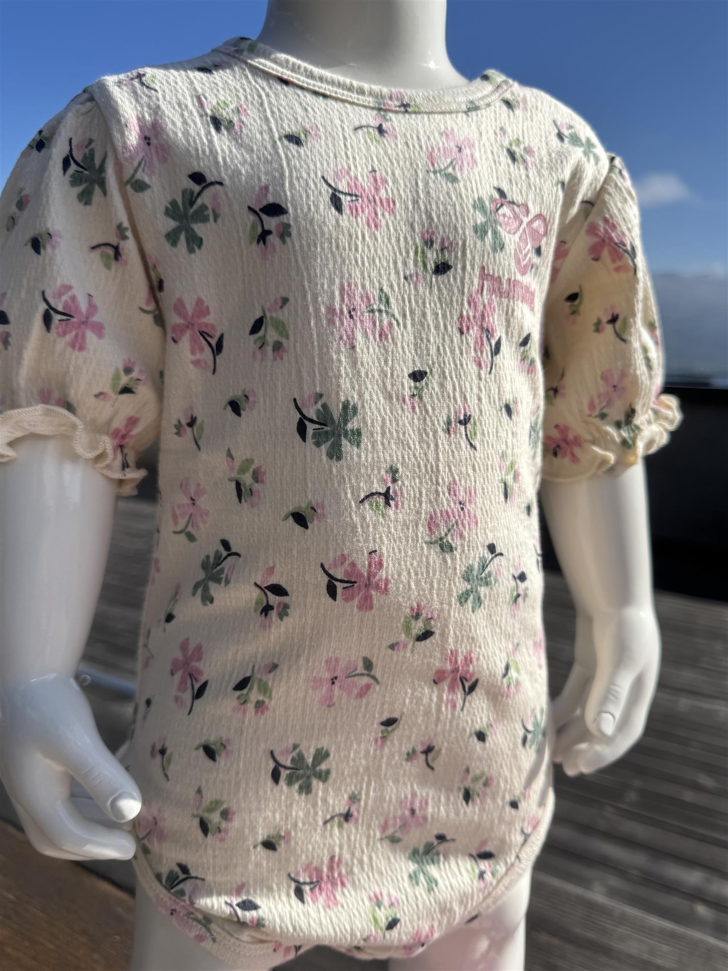 HUMMEL 0-4ÅR Tyra body Blomstret - Farmor Ingvarda
