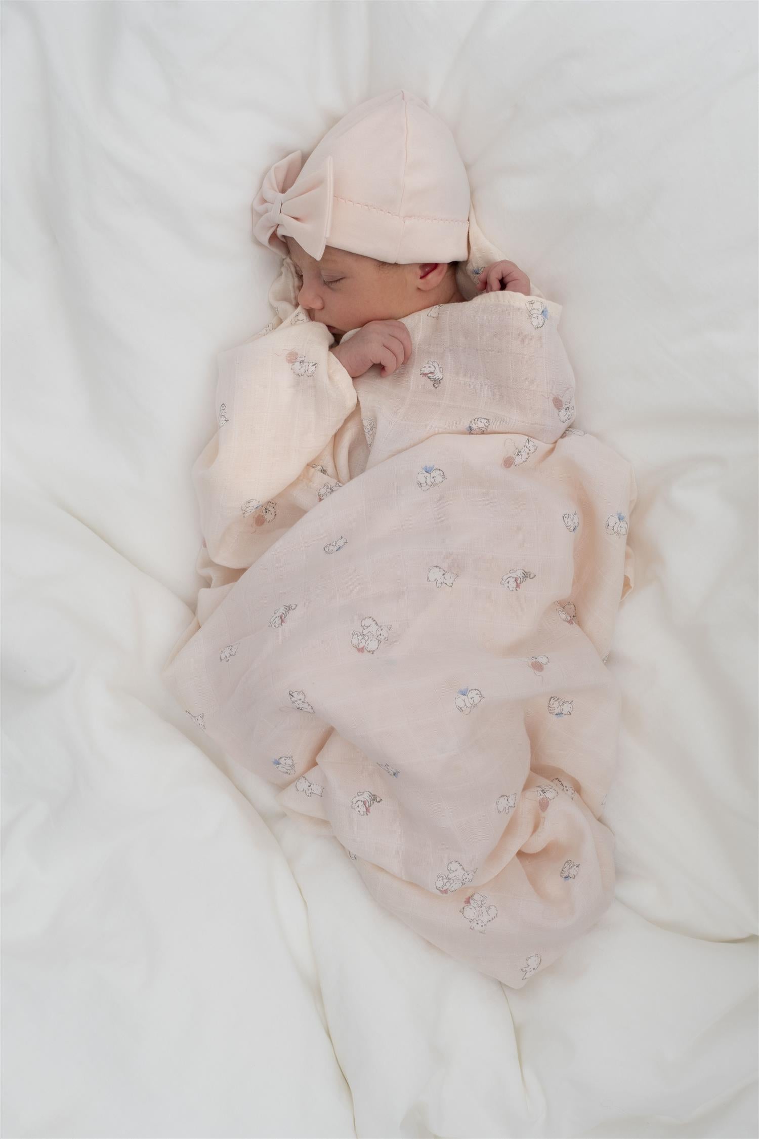 LIVLY Kittens Swaddle Blanket Lys Rosa - Farmor Ingvarda