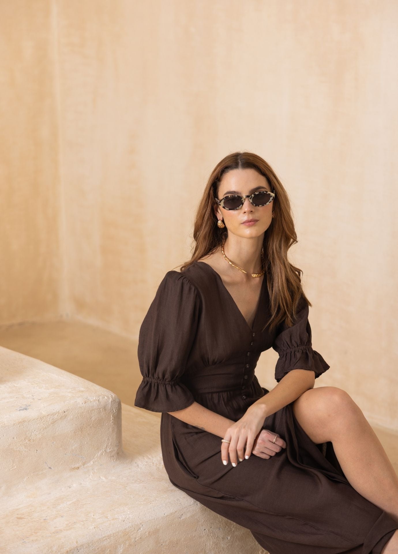 MISSMAYA Andrea Dress Espresso Linen - Farmor Ingvarda