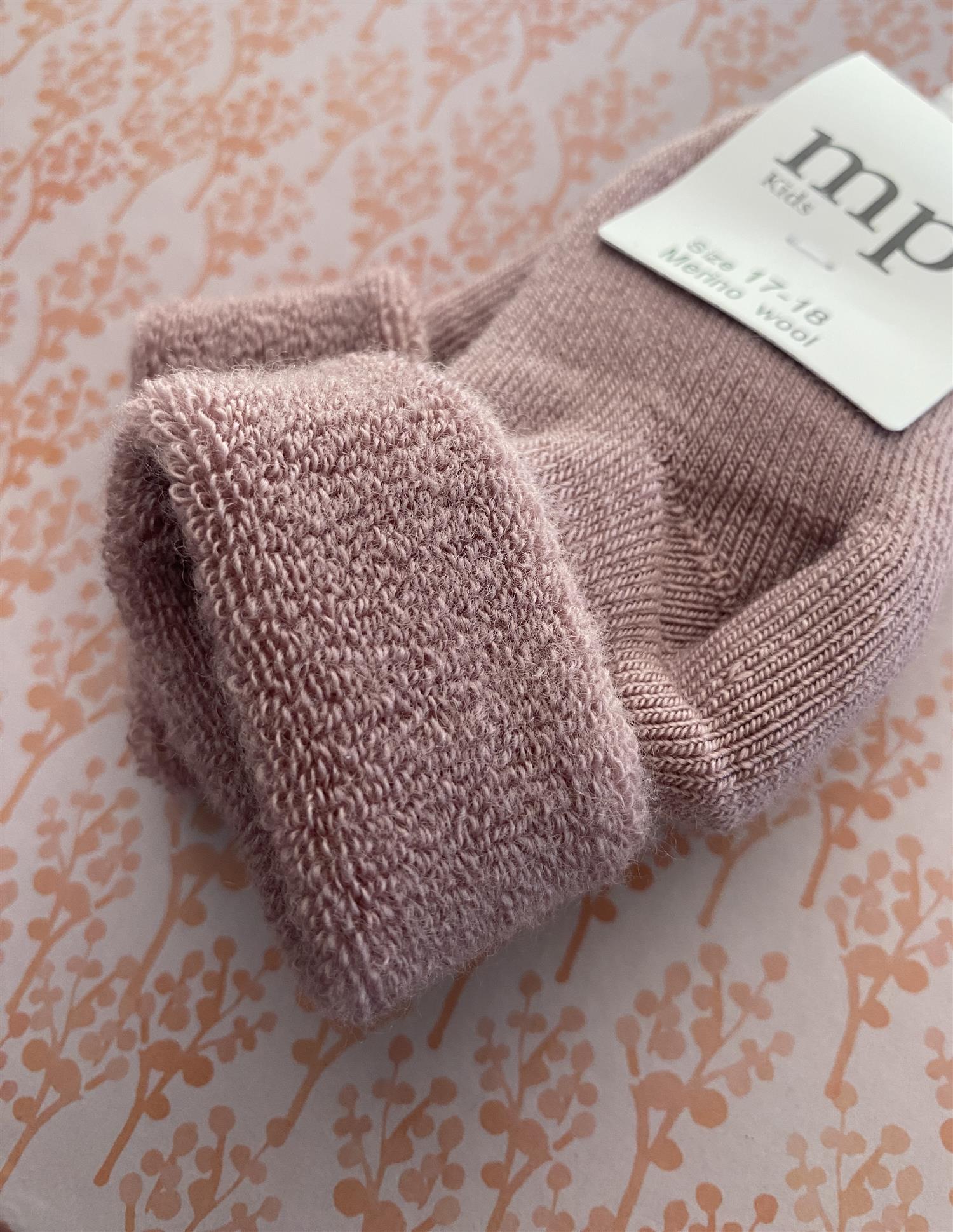 MP Superwash ull sokker Gammelrosa - Farmor Ingvarda