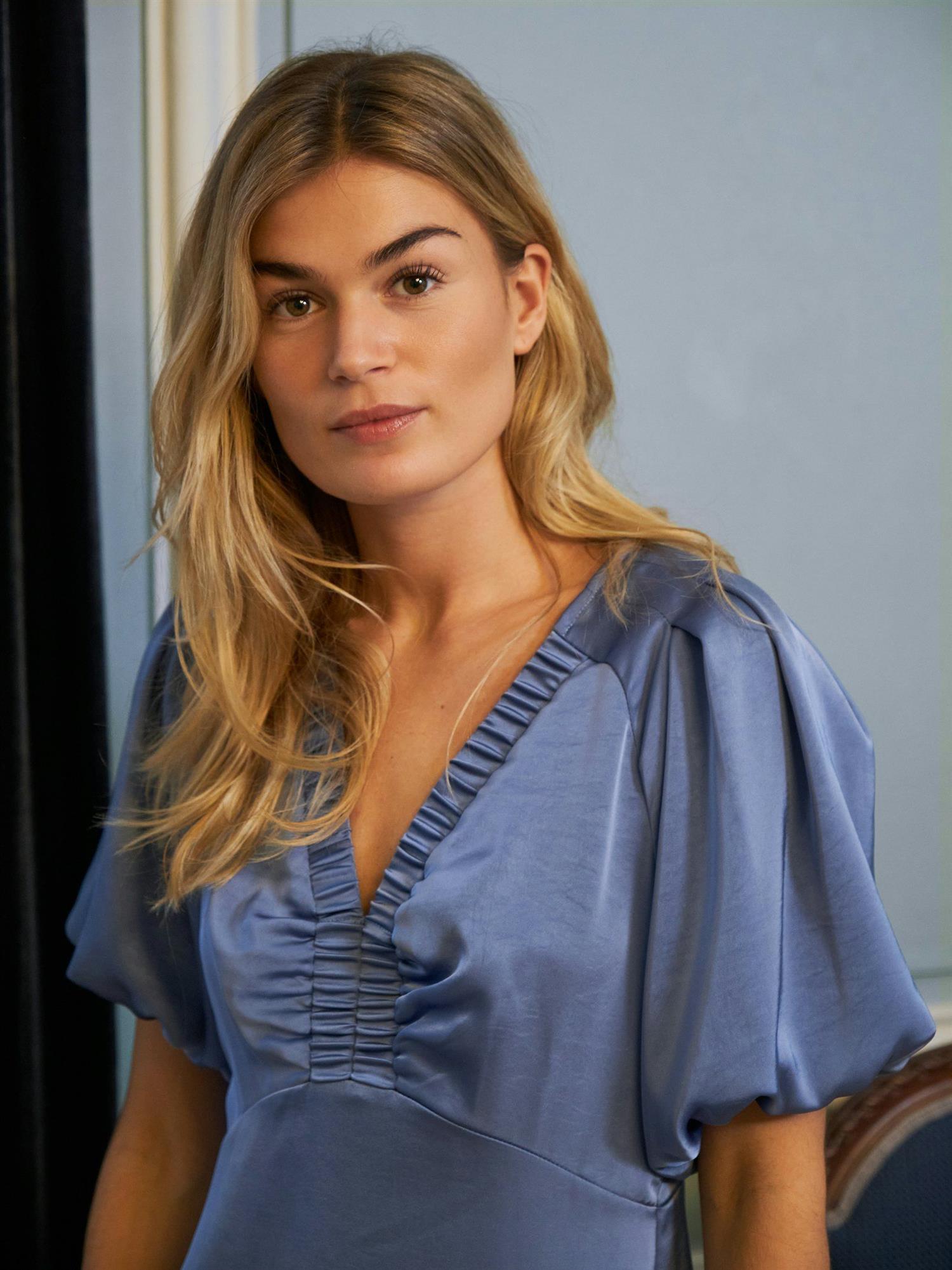NEO NOIR Illana Heavy Sateen Smoke Blue - Farmor Ingvarda