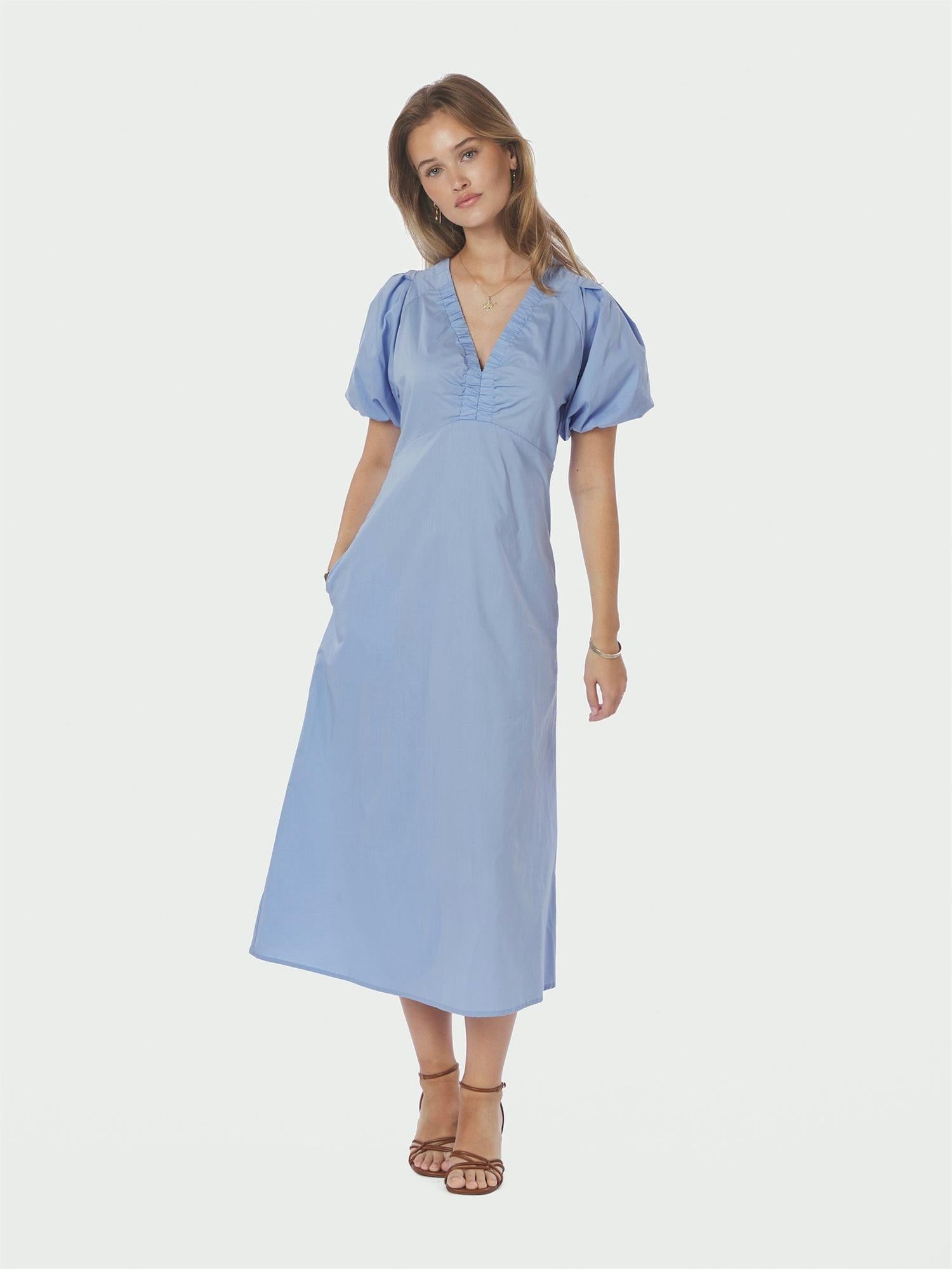 NEO NOIR Illana Poplin dress Sky Blue Blå - Farmor Ingvarda