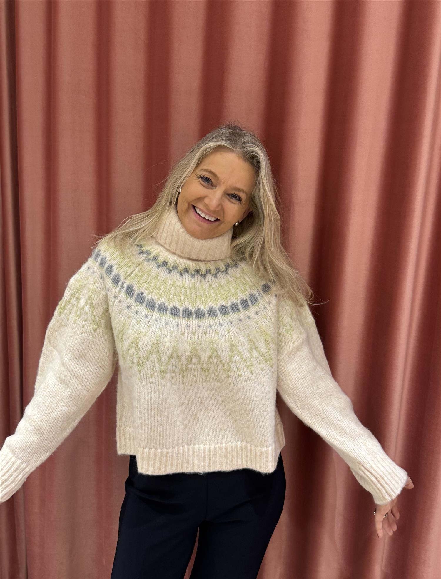 SAINT TROPEZ Megna Rollneck Pullover - Farmor Ingvarda