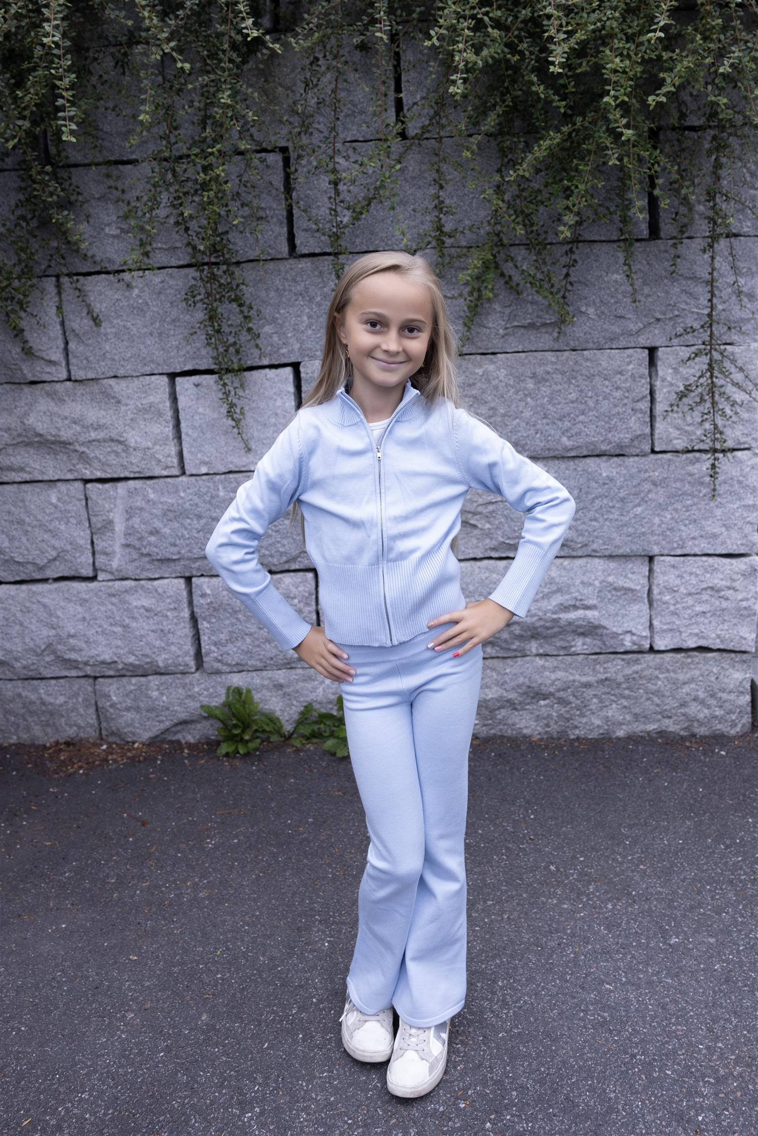 VILJE OG VE Vickey Jakke Light Blue - Farmor Ingvarda
