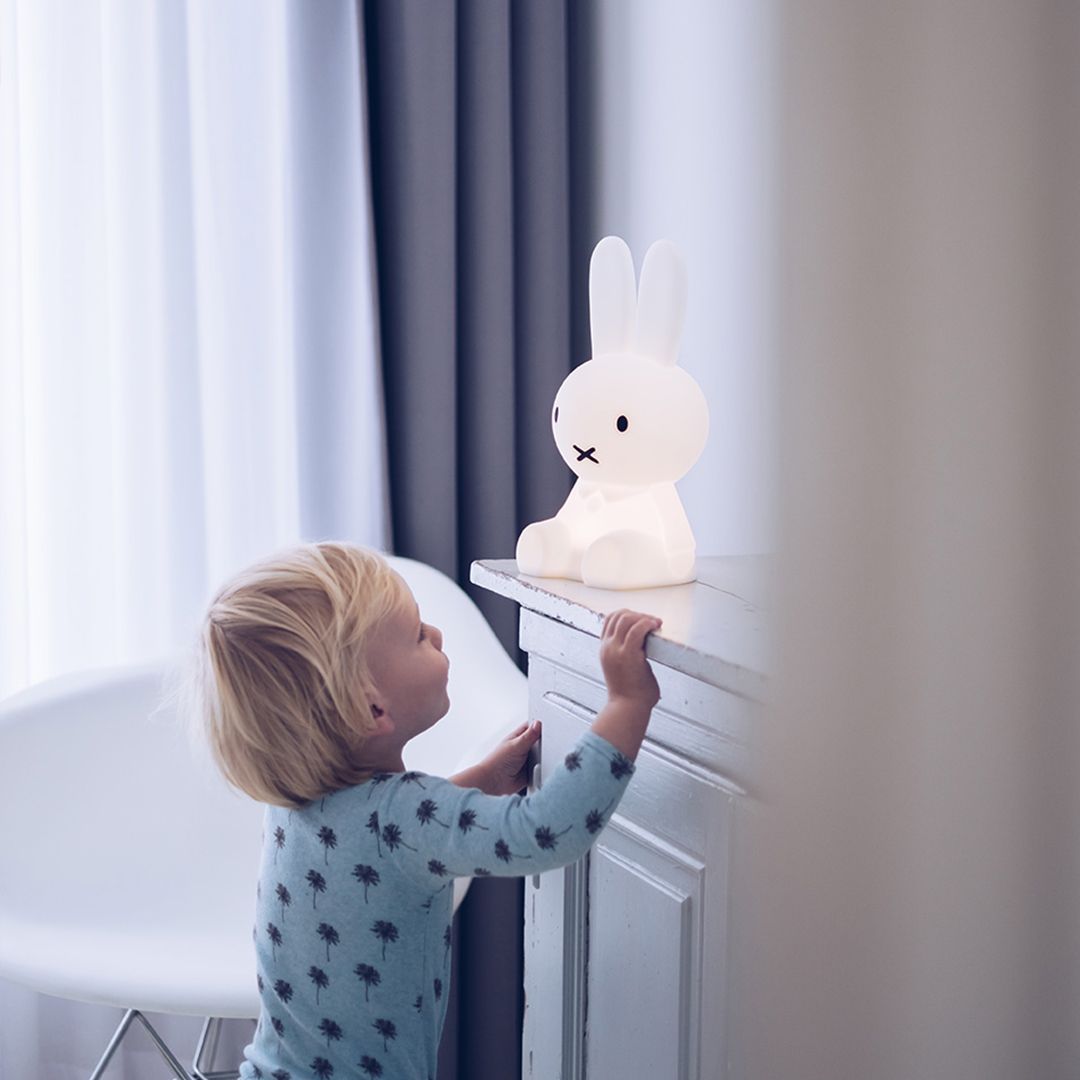 MR.MARIA, ANOTHER STORY Miffy lampe First light m.lader 30cm Hvit